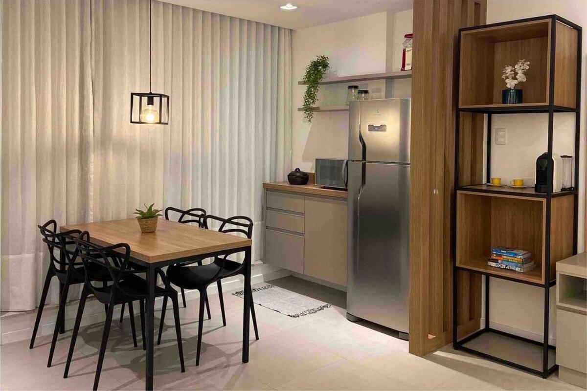 Apartment Red Design By Mosaico Vitoria